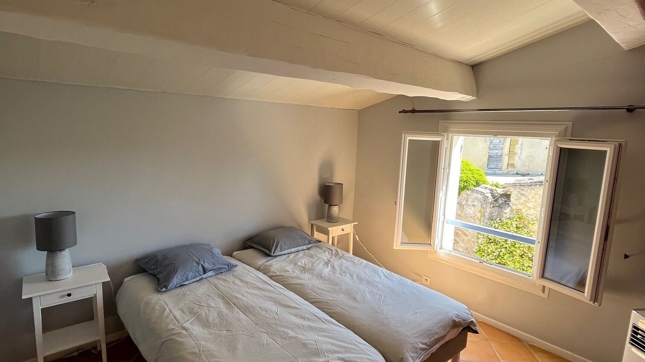 Photo of Bedroom in Lambesc