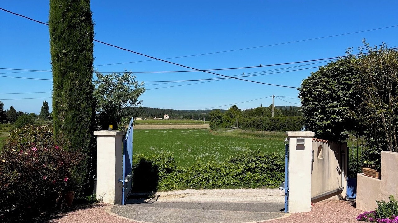 Photo of Outdoor in Lambesc