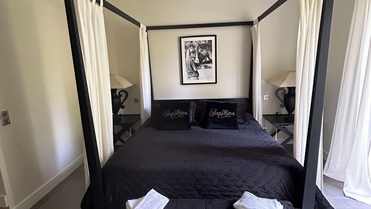 Photo of Bedroom in Guerrevieille