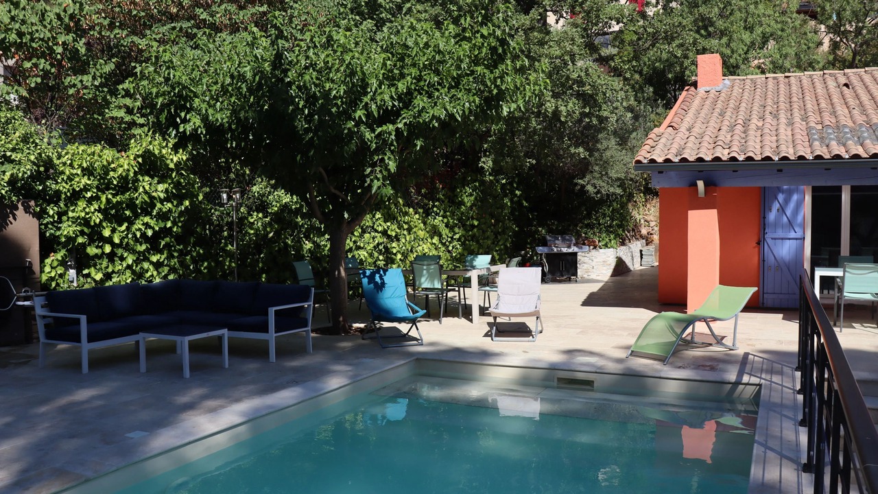 Photo of Outdoor in Auriol
