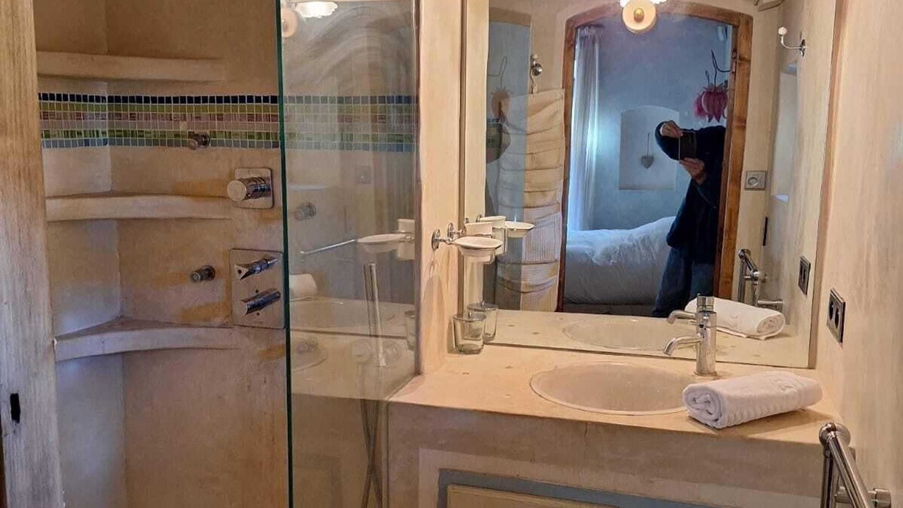 Photo of Bathroom in Lambesc