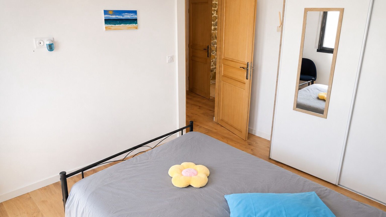 Photo of Bedroom in Tournissan