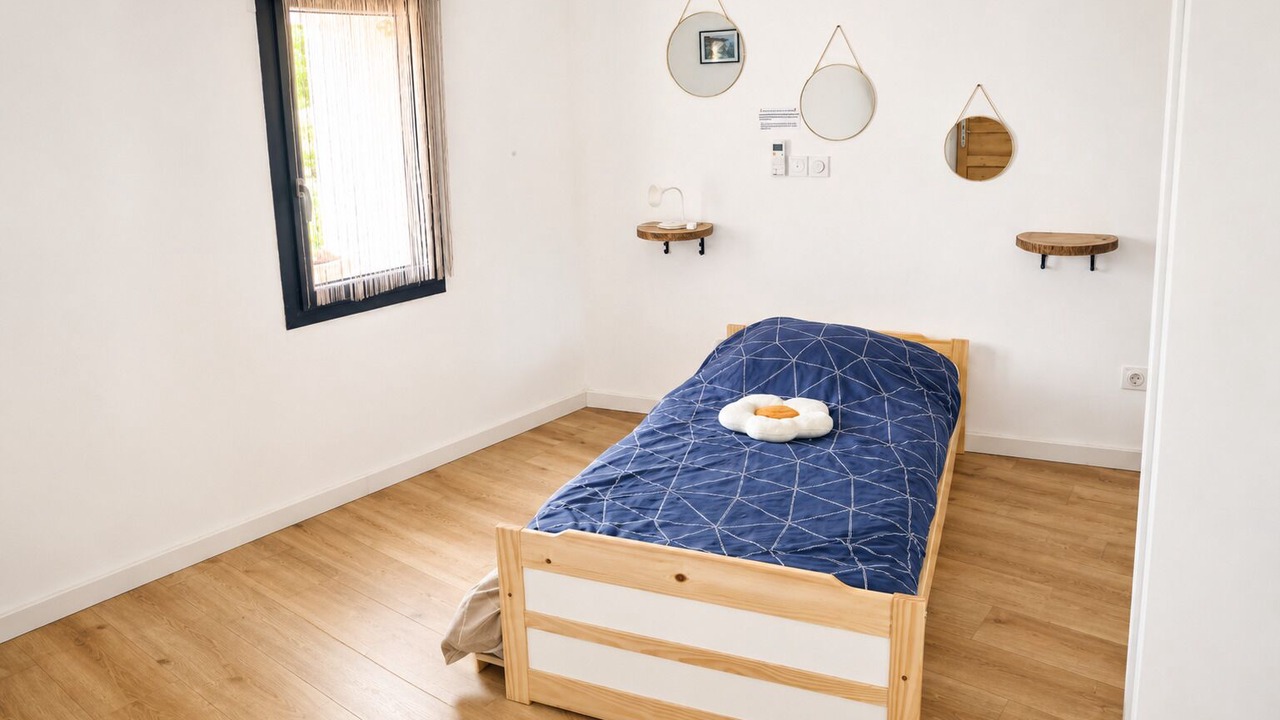 Photo of Bedroom in Tournissan
