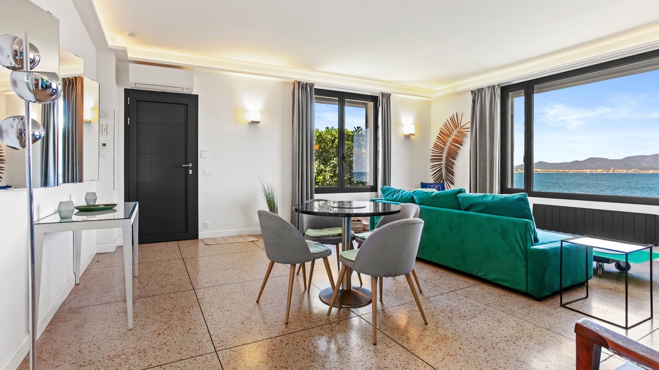 Photo of Livingroom in Saint-Aygulf