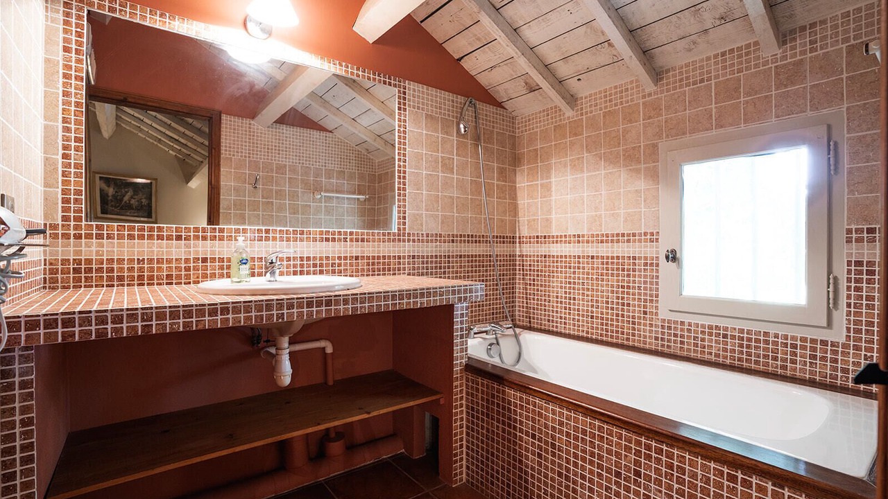 Photo of Bathroom in Maillane