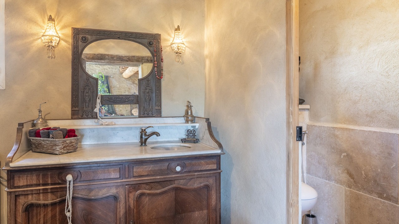 Photo of Bathroom in Lamanon