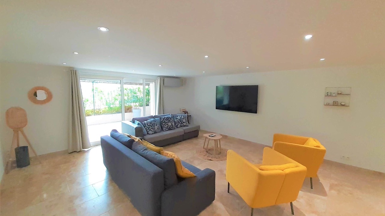 Photo of Livingroom in Cabrieres-dʼAigues