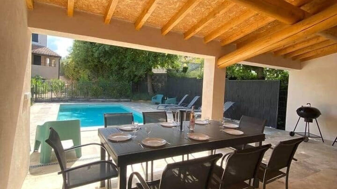 Photo of Outdoor in Cabrieres-dʼAigues