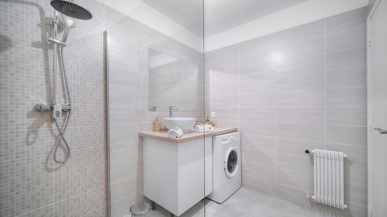 Photo of Bathroom in Carnot