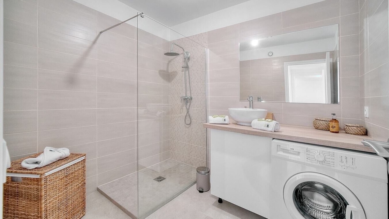 Photo of Bathroom in Carnot