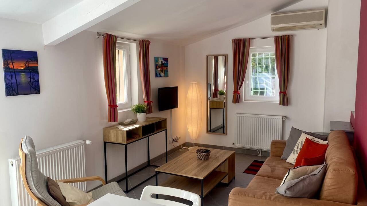Photo of Livingroom in Evenos