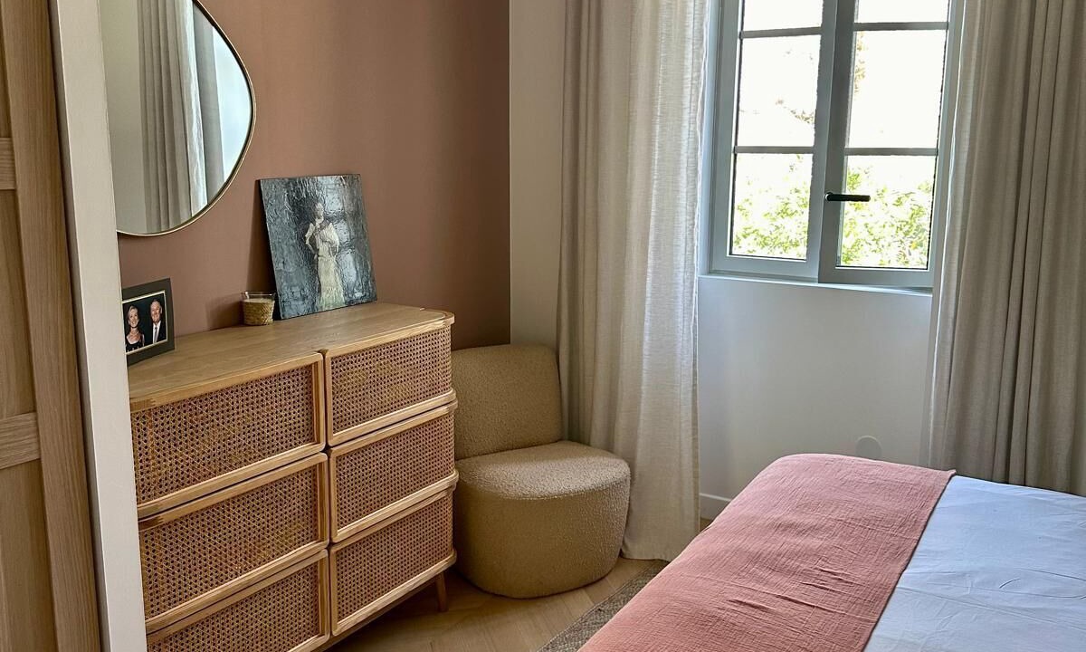 Photo of Bedroom in Saint-Lambert