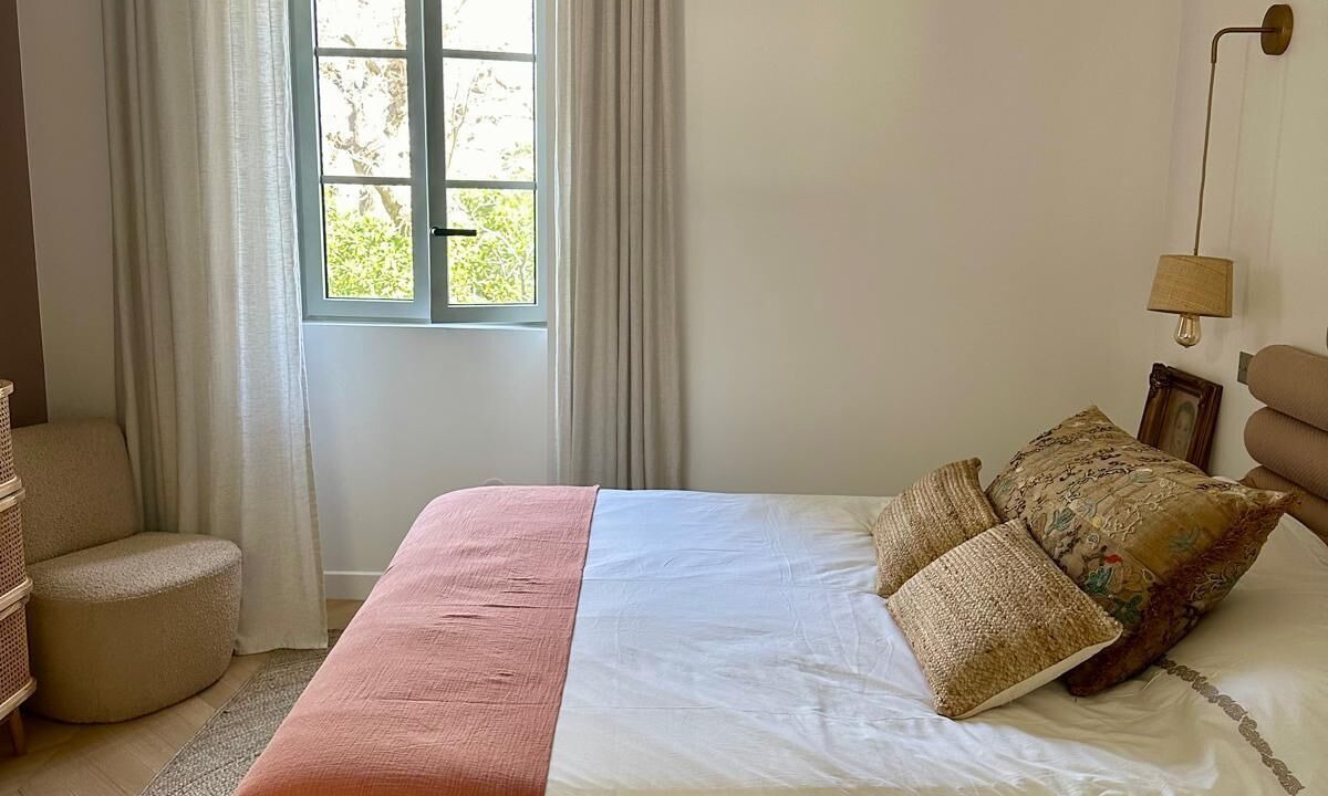 Photo of Bedroom in Saint-Lambert
