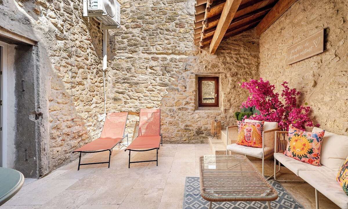 Photo of Patio Balcony in Cornillon-Confoux