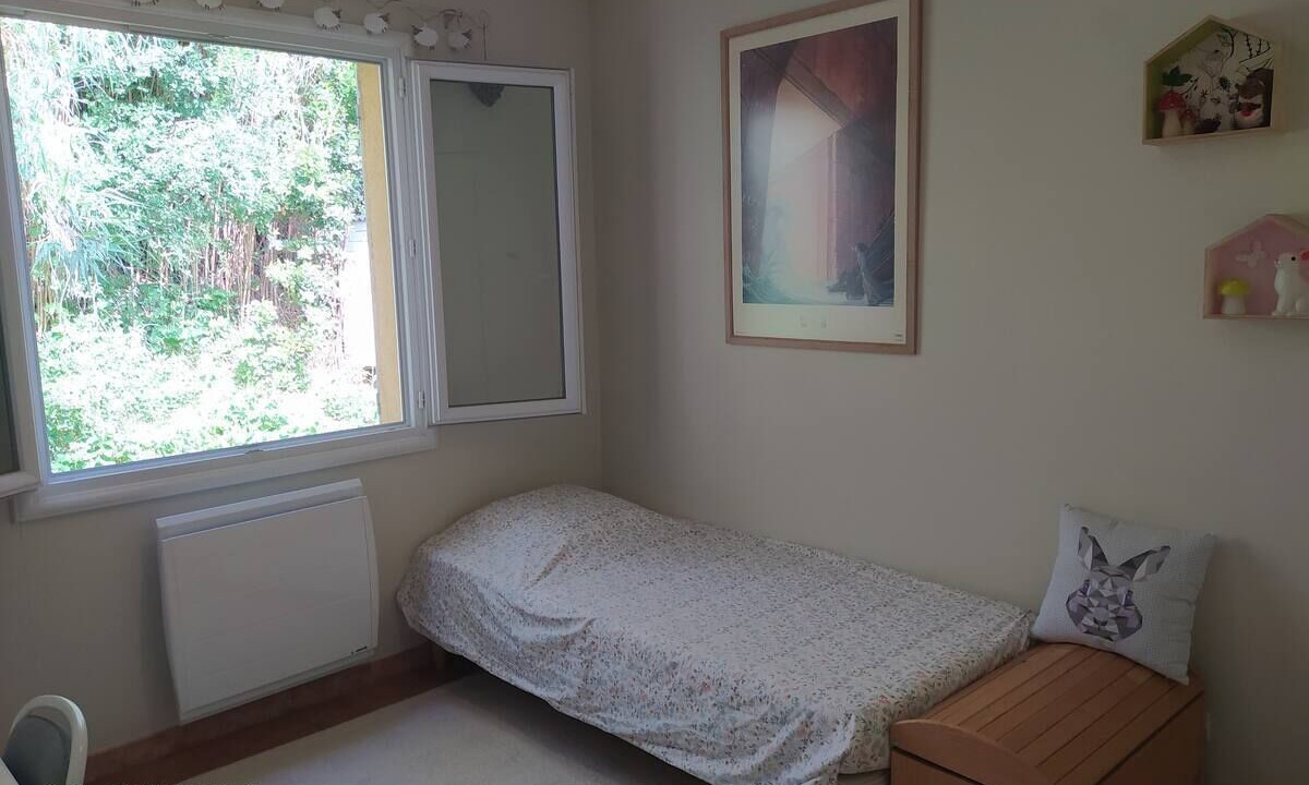 Photo of Bedroom in Morieres-les-Avignon