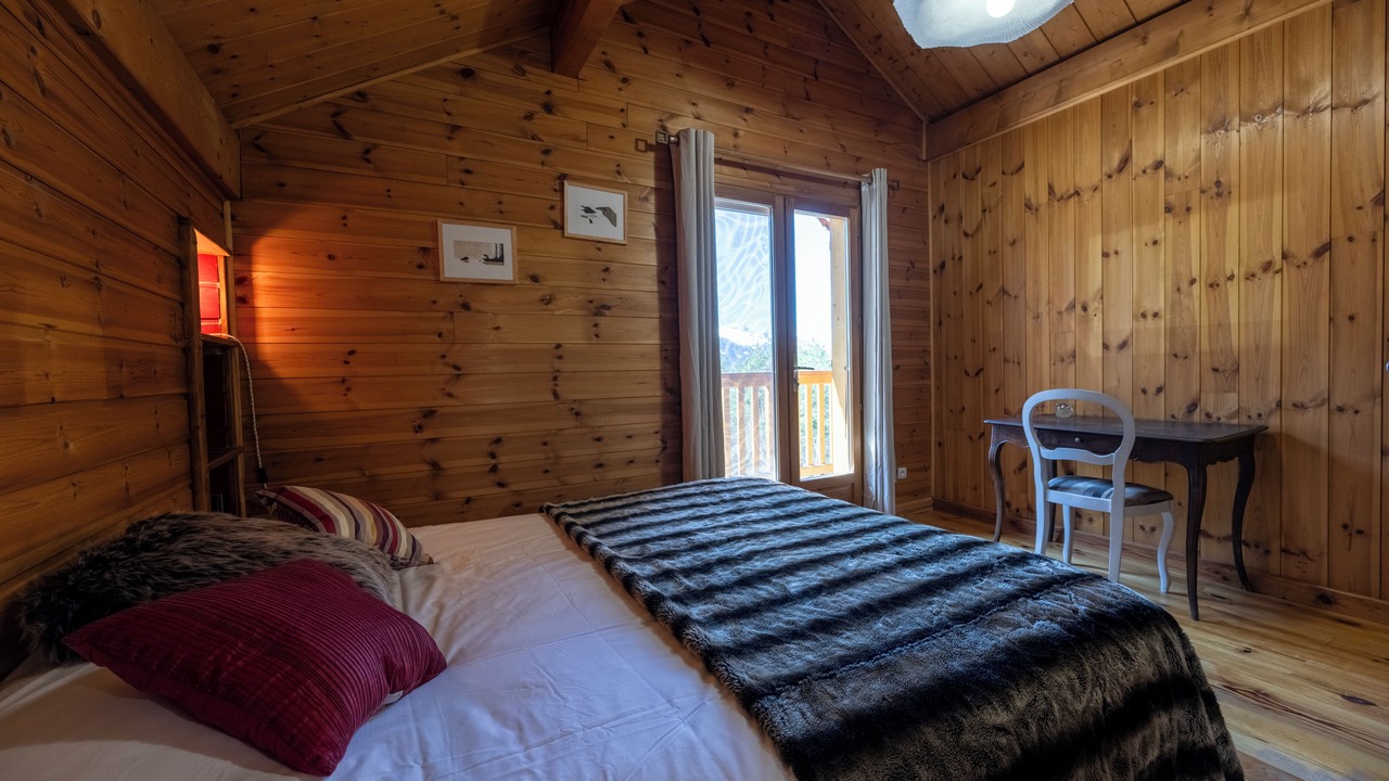 Photo of Bedroom in Enchastrayes