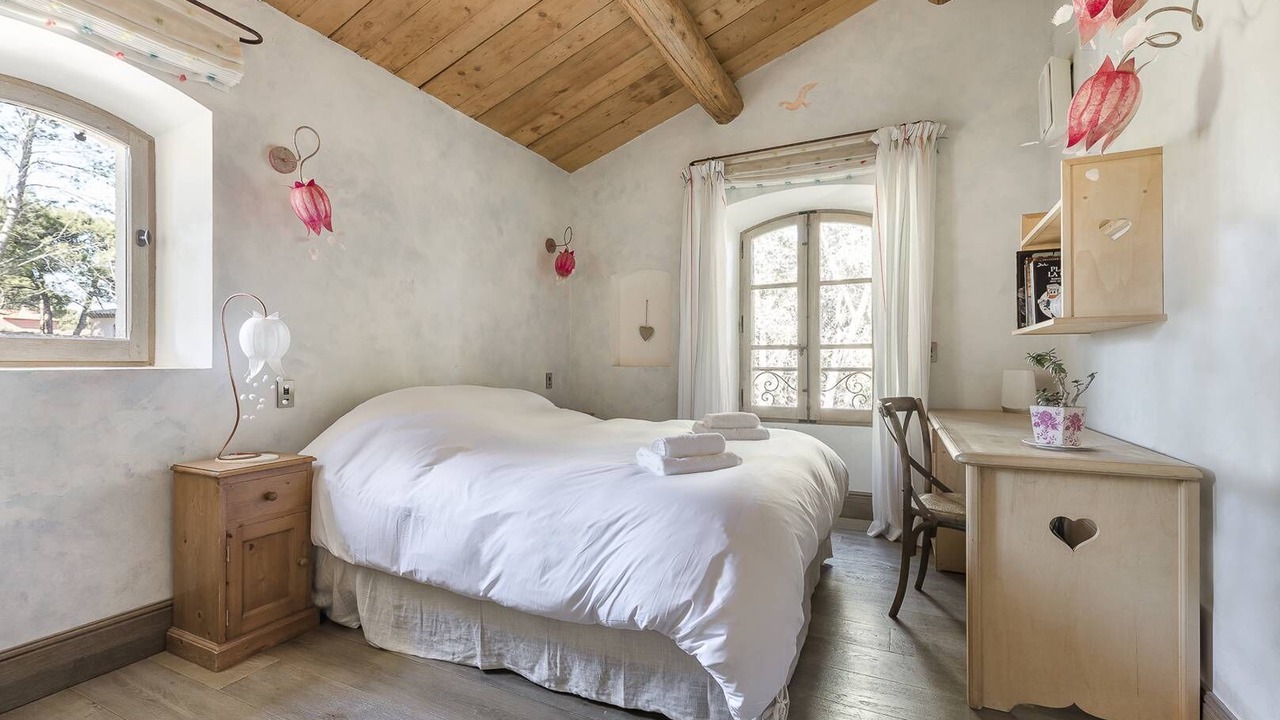 Photo of Bedroom in Lambesc