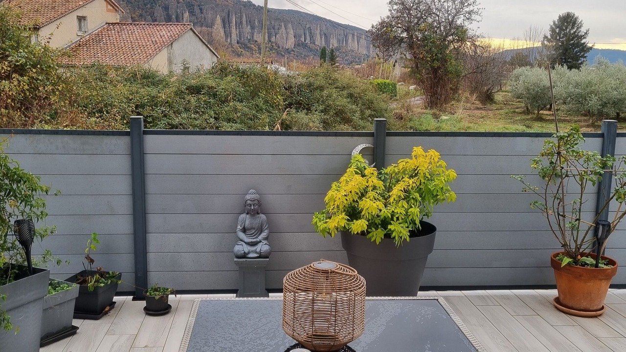 Photo of Patio Balcony in Les Mees