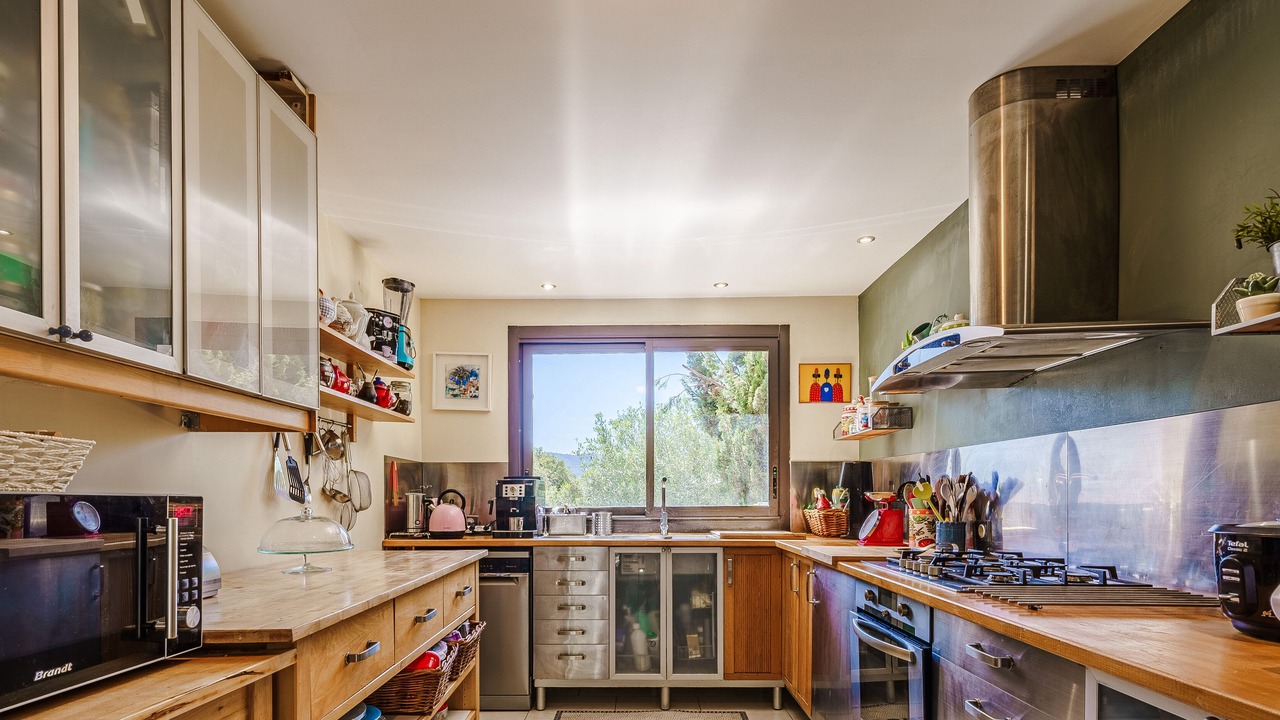 Photo of Kitchen in Gemenos