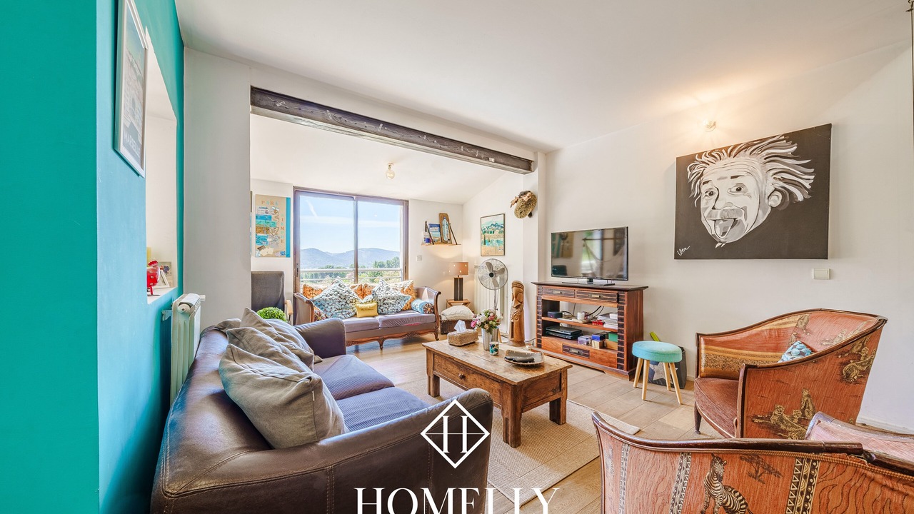 Photo of Livingroom in Gemenos