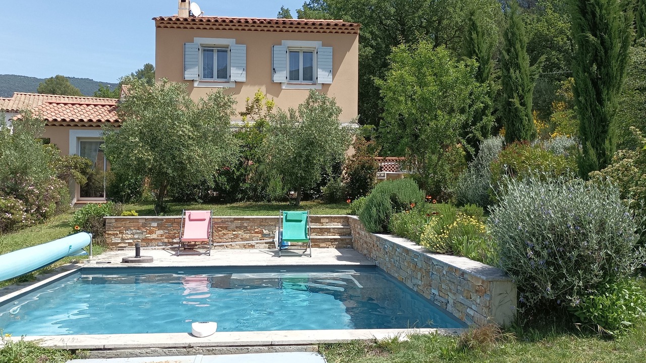Photo of Outdoor in Cabrieres-dʼAigues
