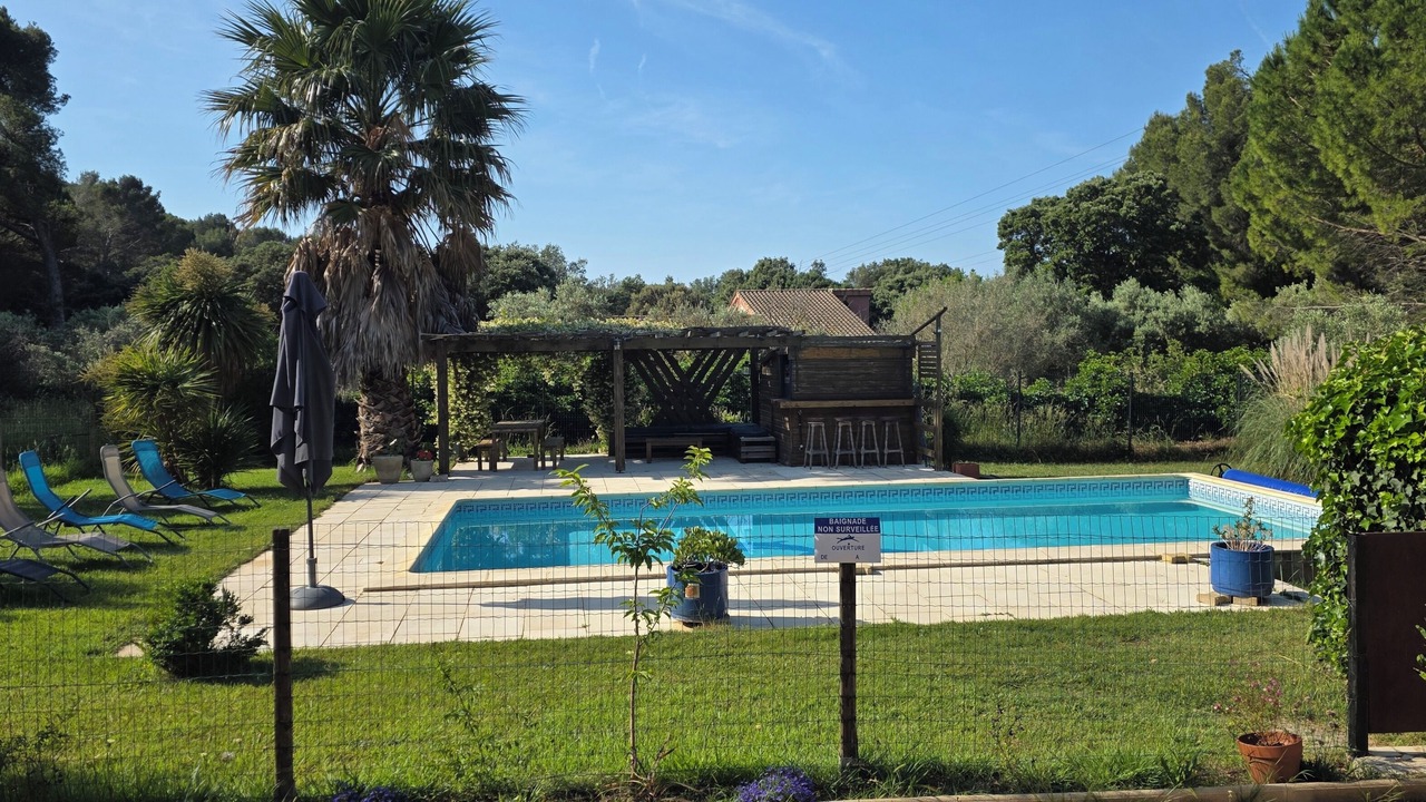 Photo of Outdoor in Istres
