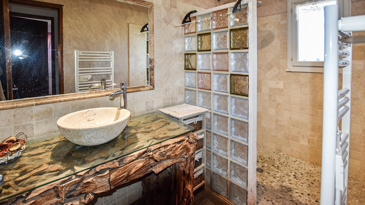 Photo of Bathroom in La Bastide-des-Jourdans