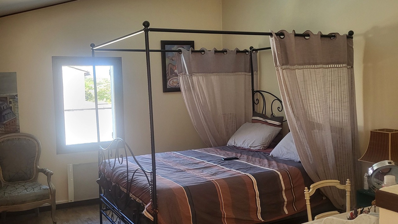 Photo of Bedroom in Eygalieres