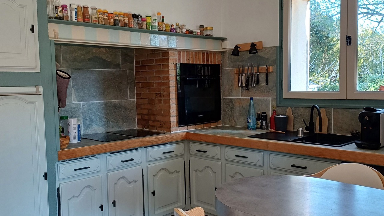 Photo of Kitchen in Eygalieres