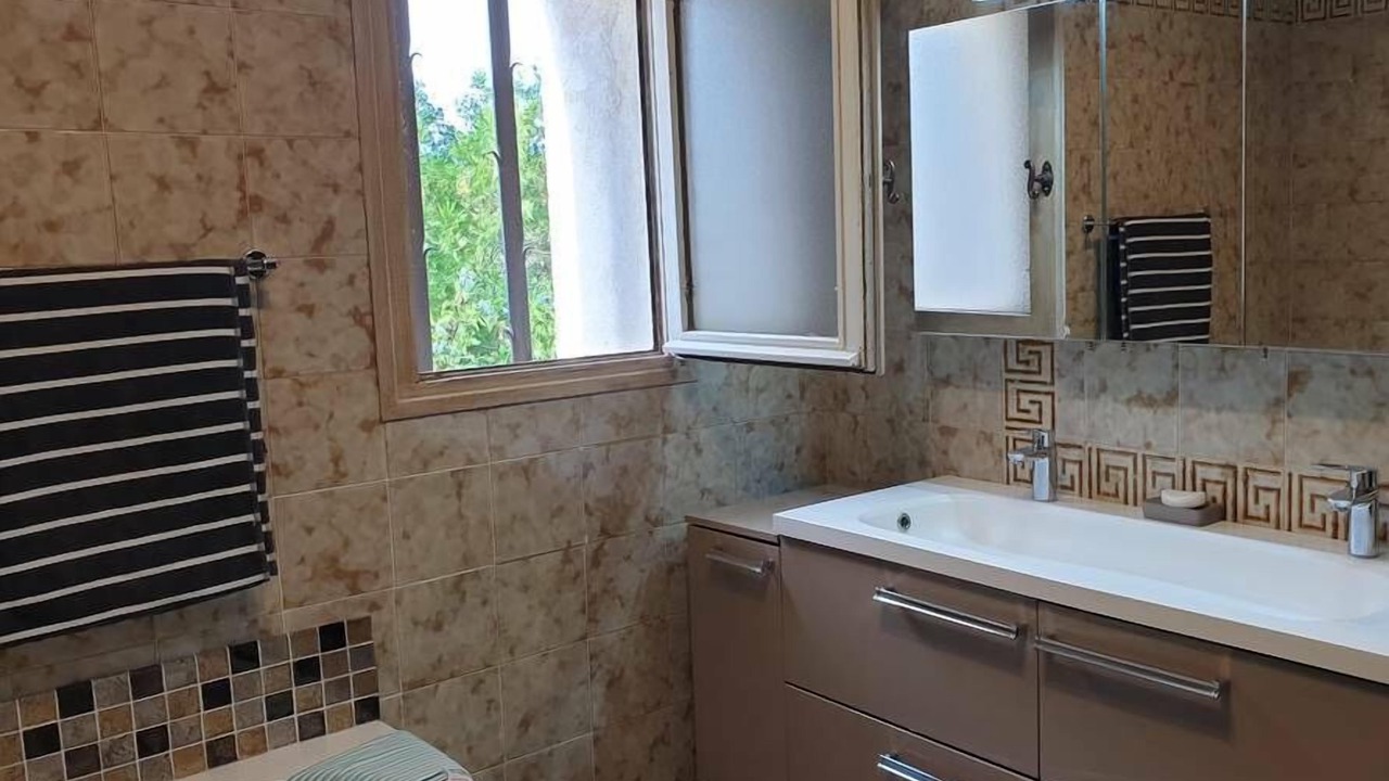 Photo of Bathroom in Eygalieres