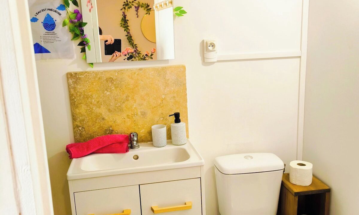 Photo of Bathroom in Greoux-les-Bains