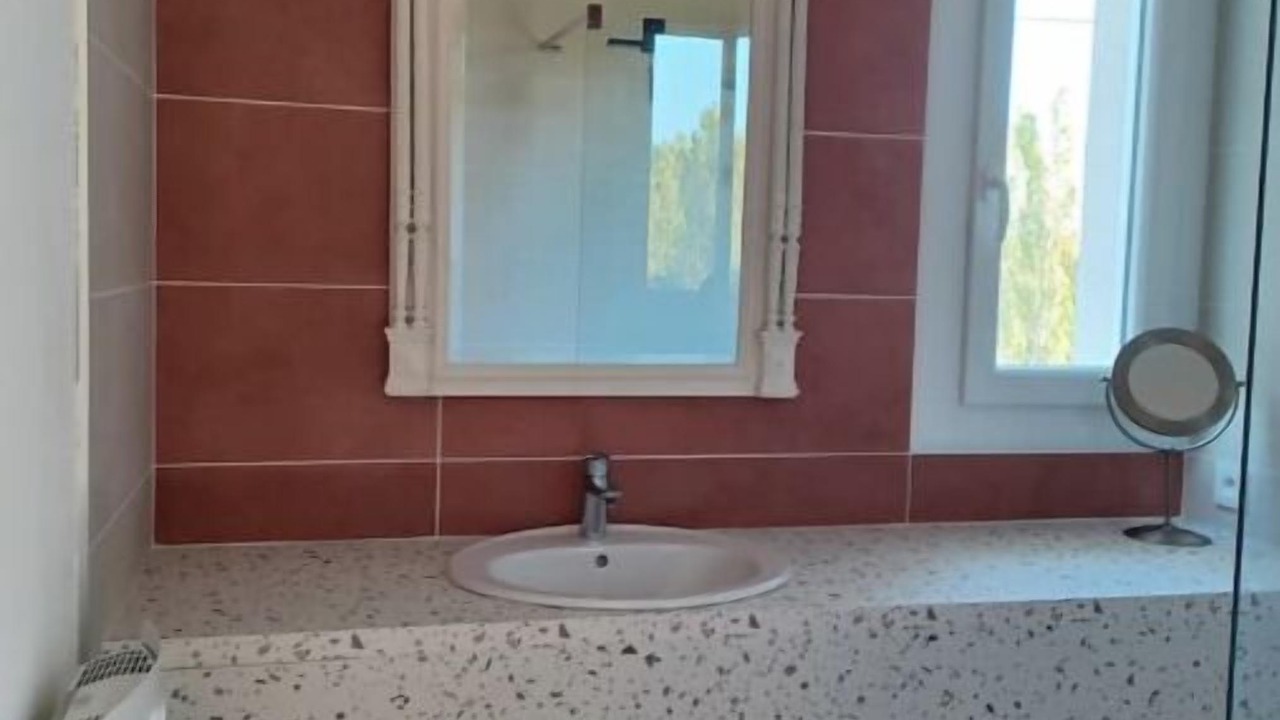 Photo of Bathroom in Meynes