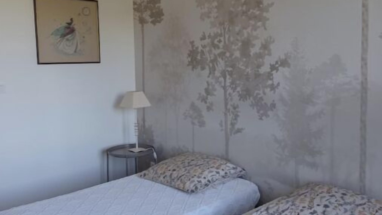 Photo of Bedroom in Meynes