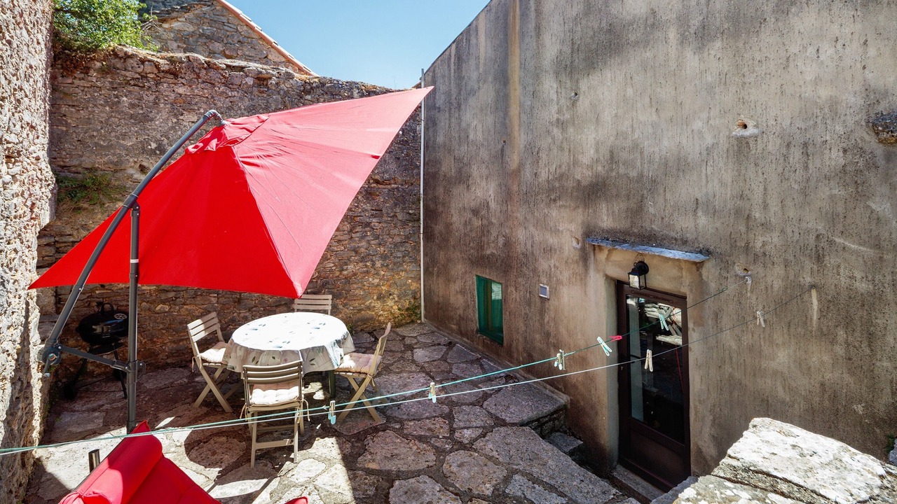 Photo of Outdoor in Vissec