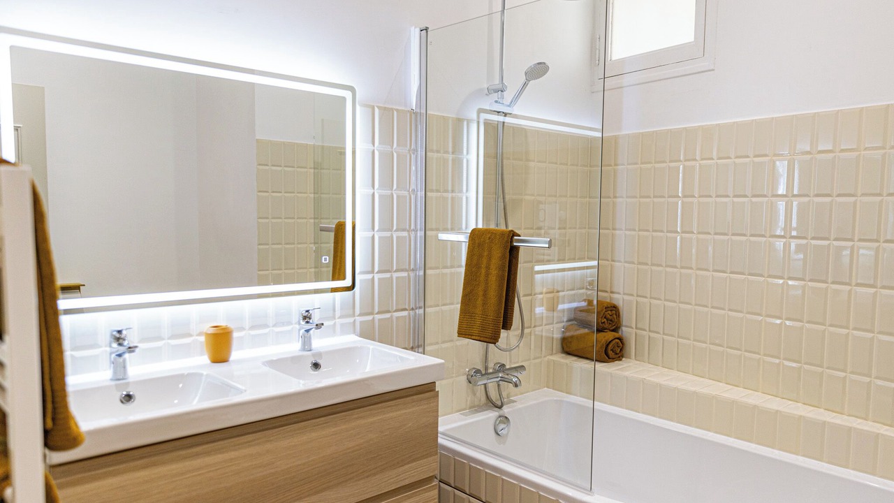 Photo of Bathroom in Avignon City Centre