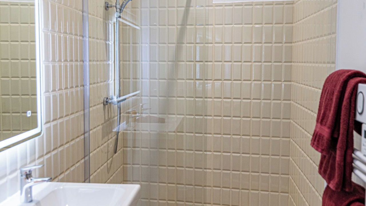 Photo of Bathroom in Avignon City Centre