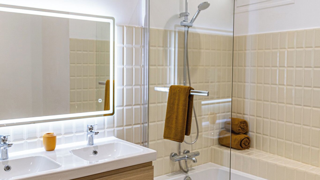 Photo of Bathroom in Avignon City Centre