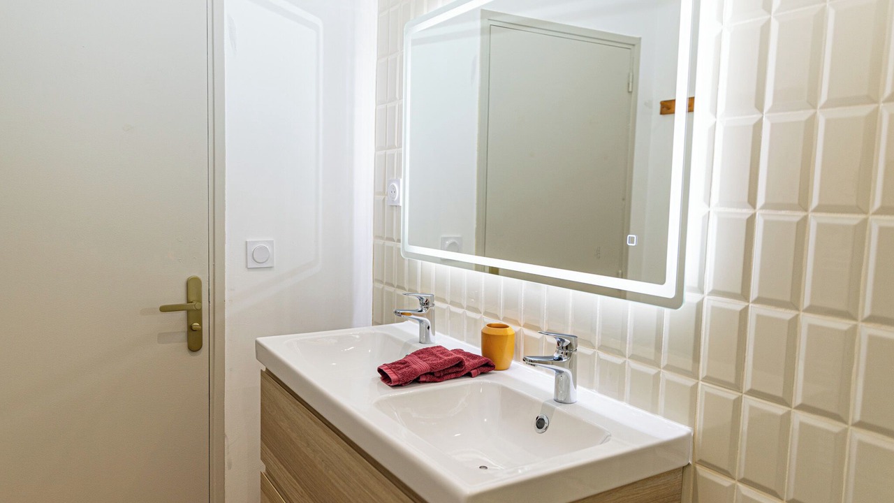 Photo of Bathroom in Avignon City Centre