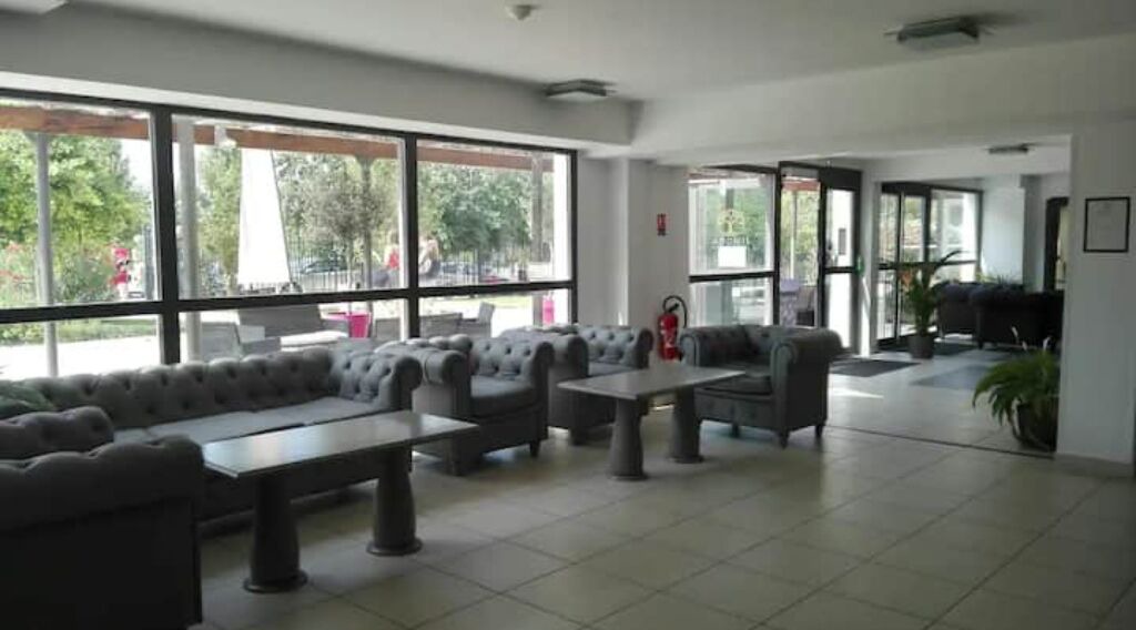 Photo of Others in Eguilles