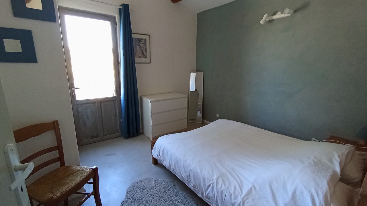 Photo of Bedroom in Entrepierres