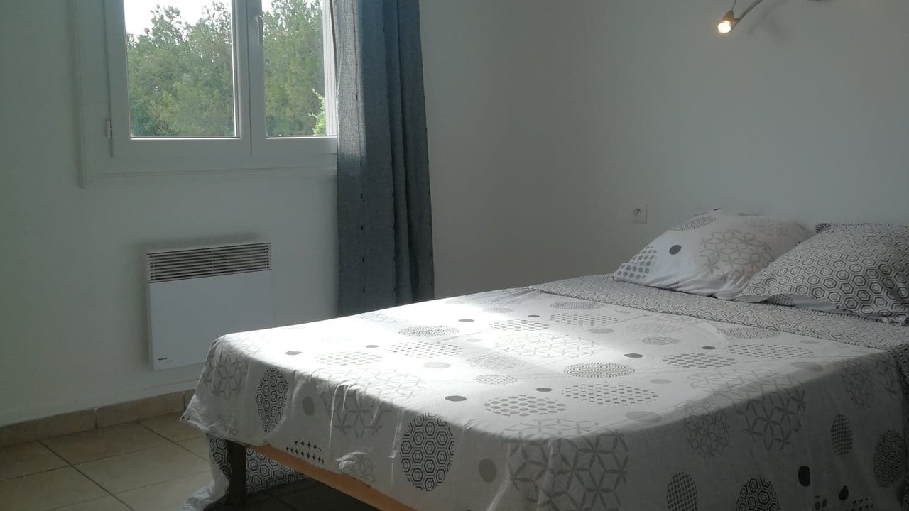 Photo of Bedroom in Velleron