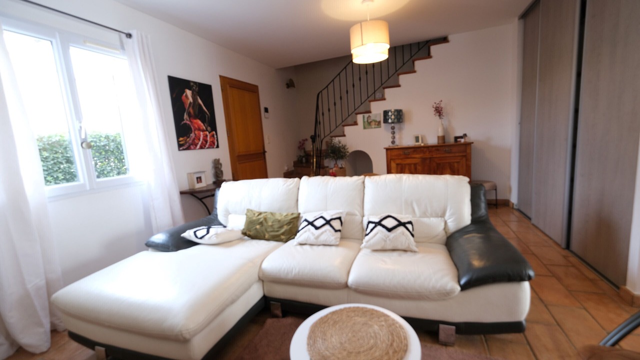 Photo of Livingroom in Eyguieres
