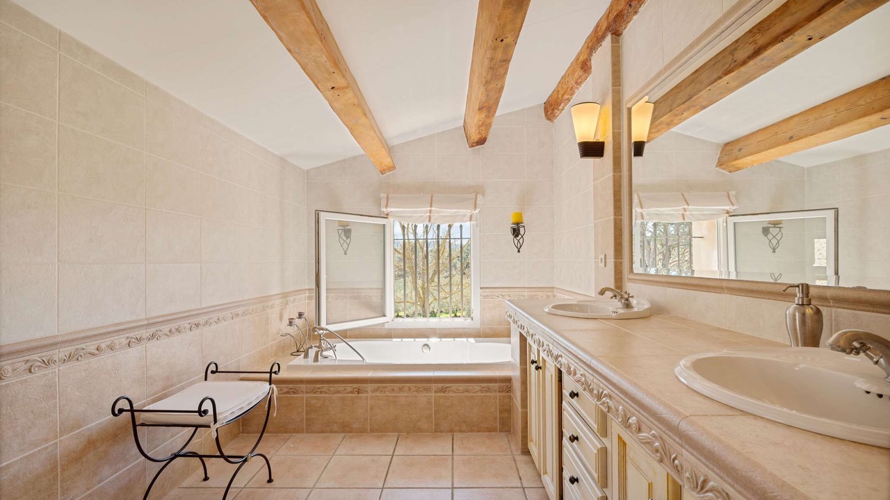 Photo of Bathroom in Orgon