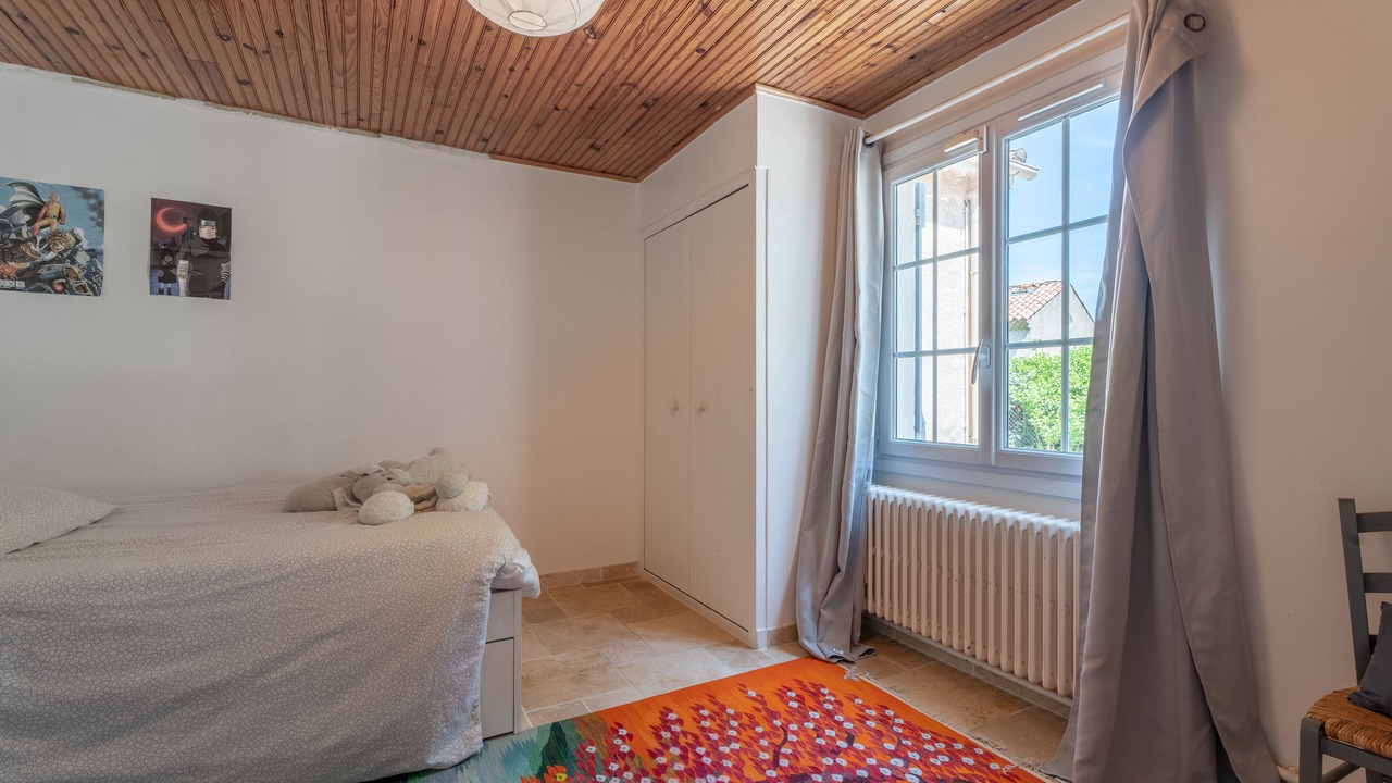 Photo of Bedroom in Eguilles