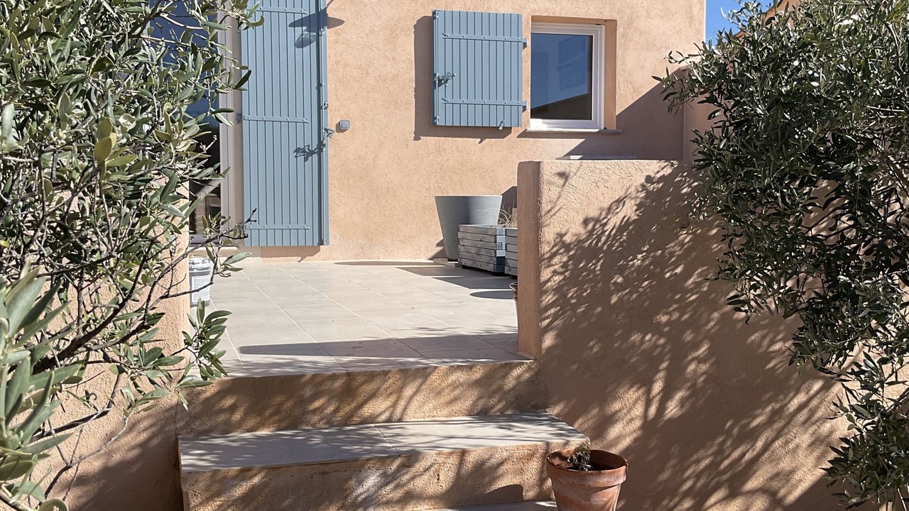 Photo of Outdoor in Cabrieres-dʼAigues