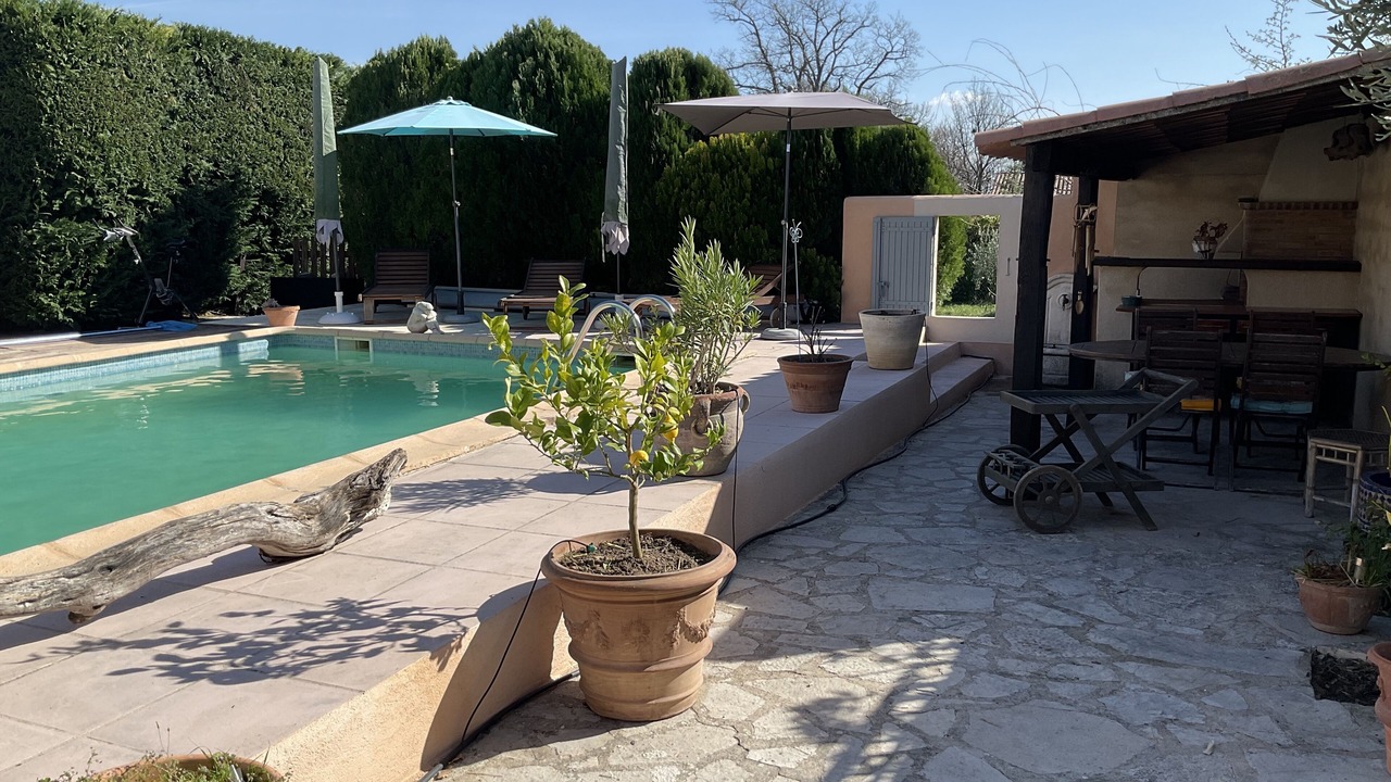 Photo of Outdoor in Cabrieres-dʼAigues