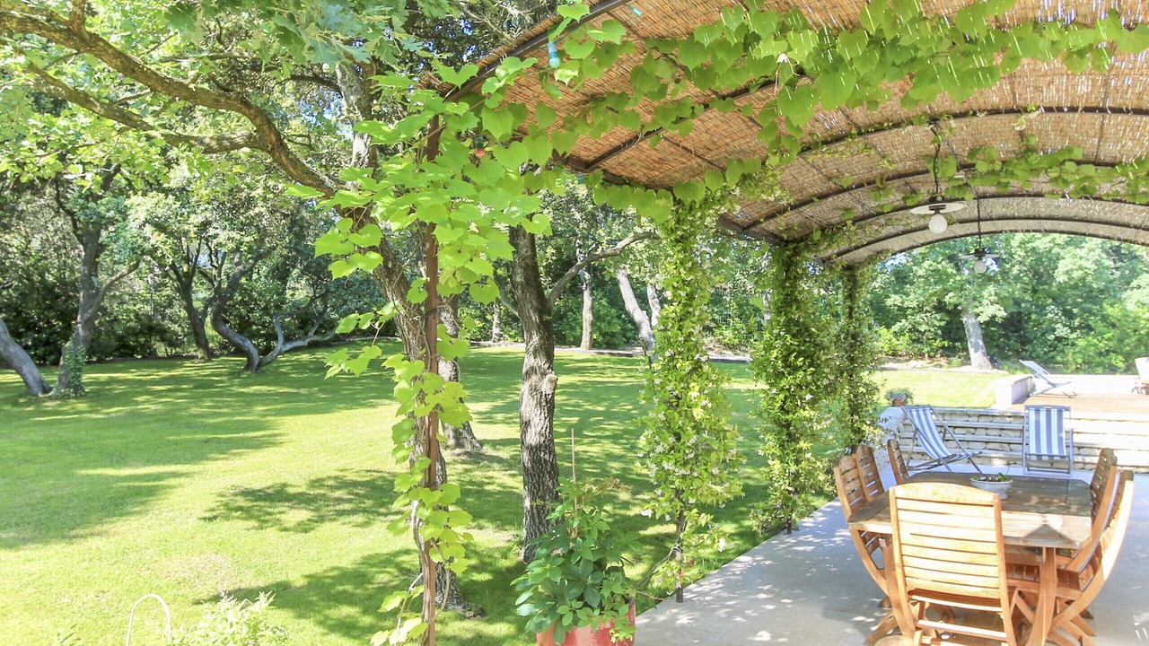 Photo of Outdoor in Eyragues