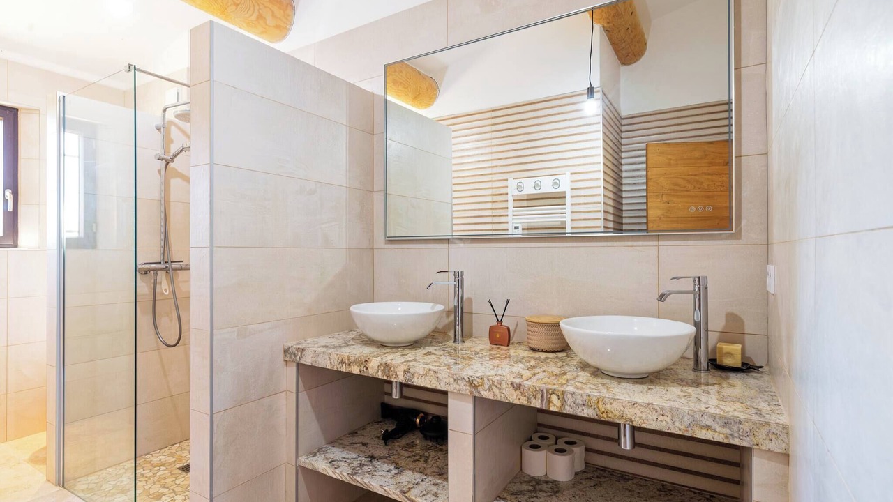 Photo of Bathroom in Eygalieres