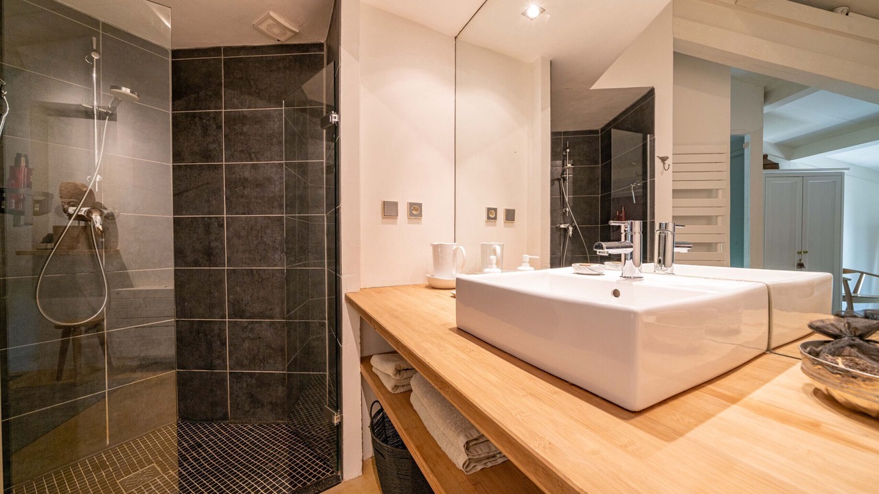 Photo of Bathroom in Bonnieux