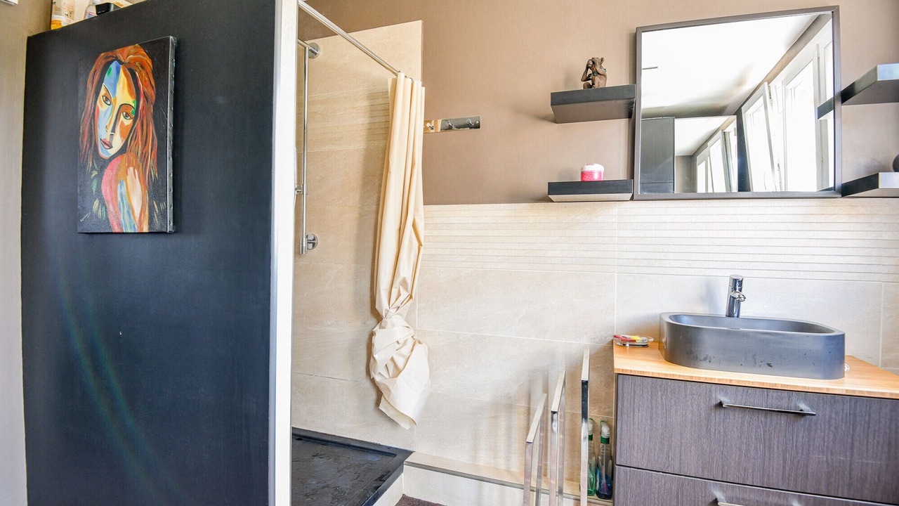 Photo of Bathroom in Les Baumettes